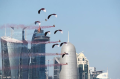 组图：卡塔尔国庆节军机/特技飞机/滑翔伞齐上阵