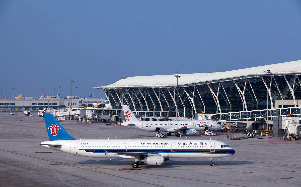 上海浦东国际机场6月18日下午,必胜航空临港新片区产业园启动暨合作