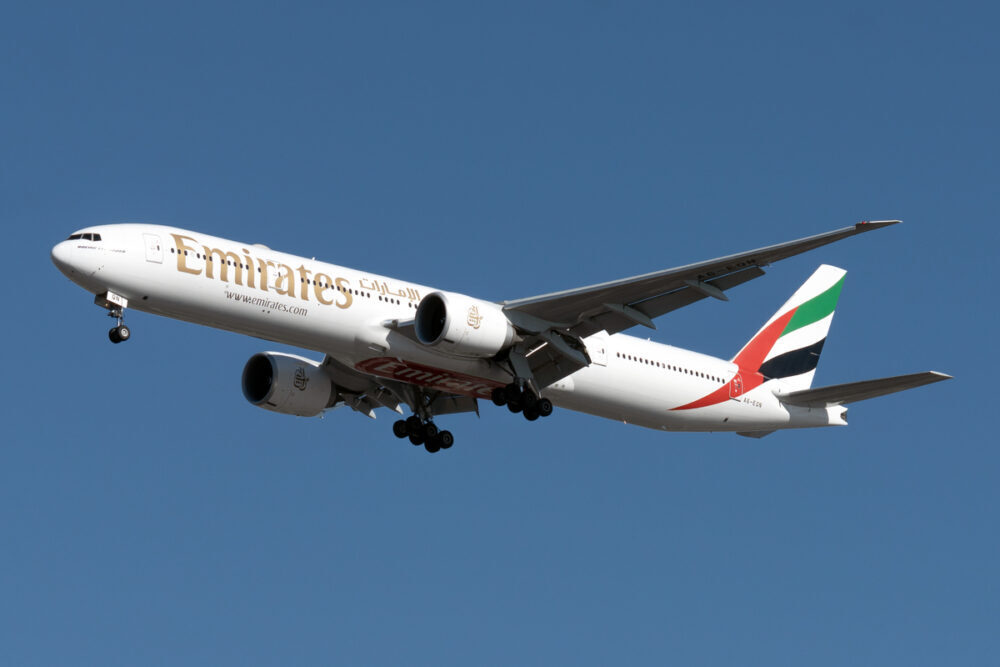 Emirates-Boeing-777-31HER-A6-EQN-2-1-1-1000x667.jpg
