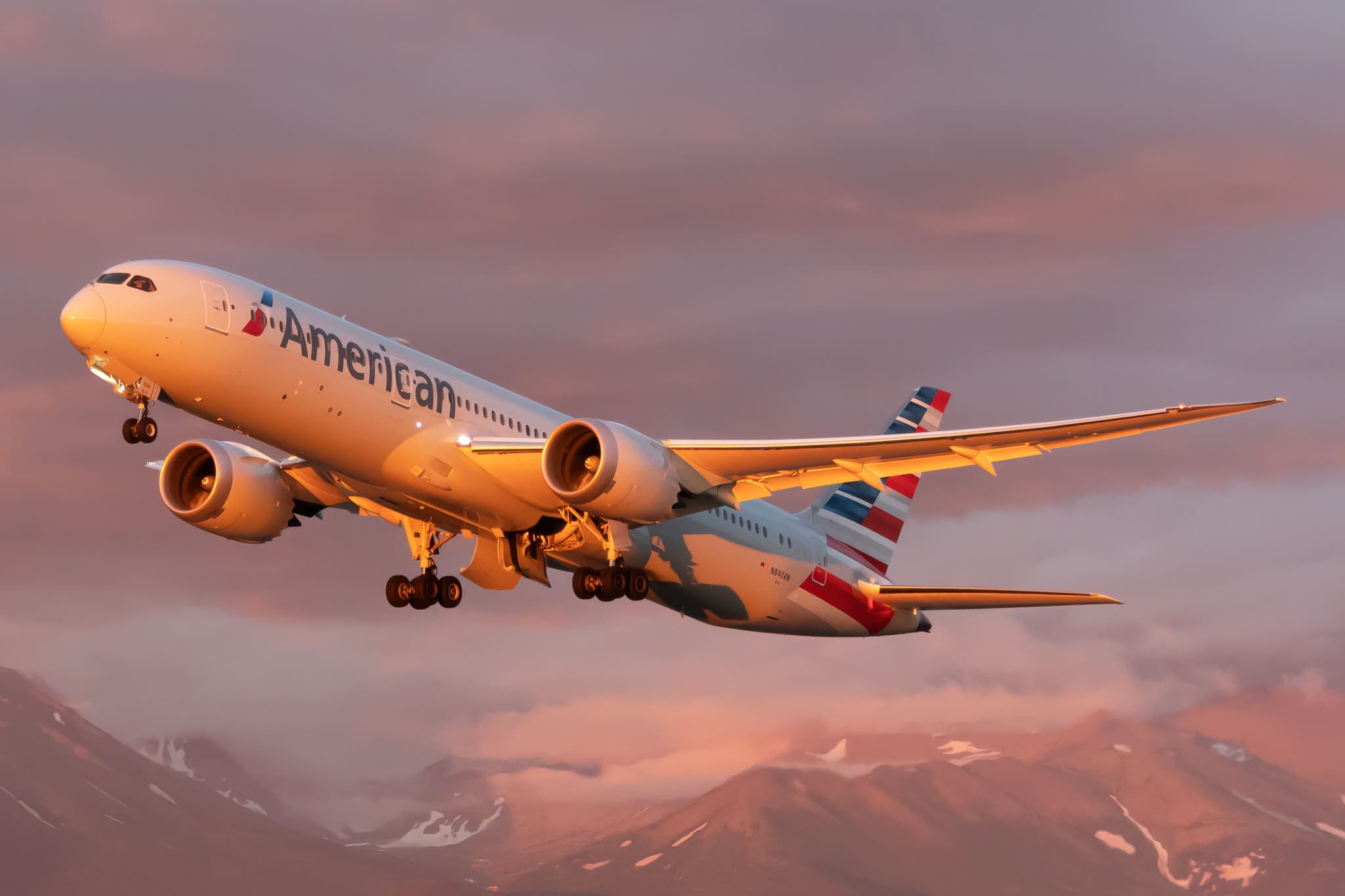American-Airlines-Boeing-787-9-Dreamliner-N840AN-2-2048x1365.jpg