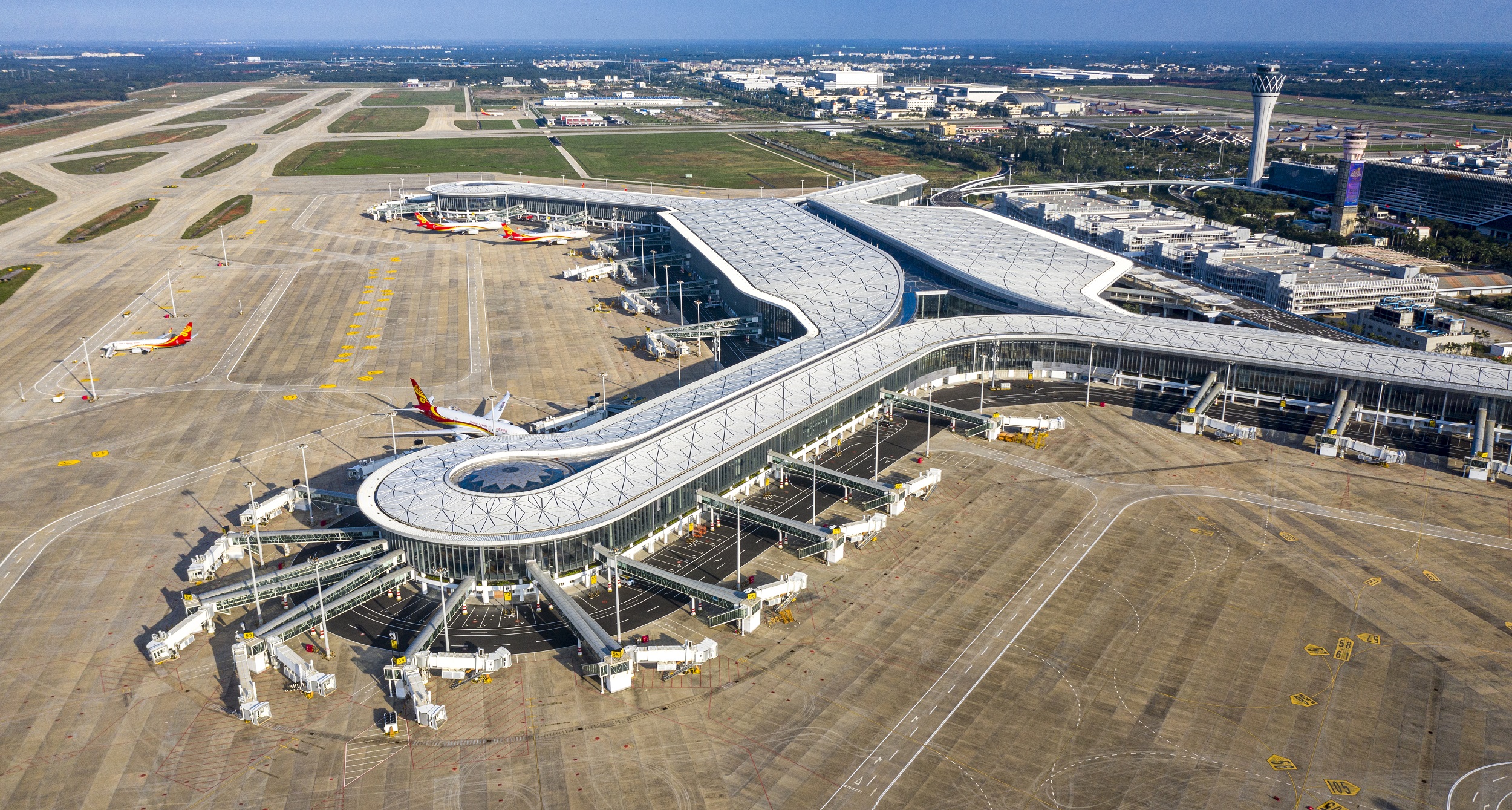 附图1：美兰机场T2航站楼俯瞰（南海网刘洋 摄）.jpg
