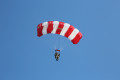组图：海军陆战队蛟龙突击队组织多伞型跳伞训练