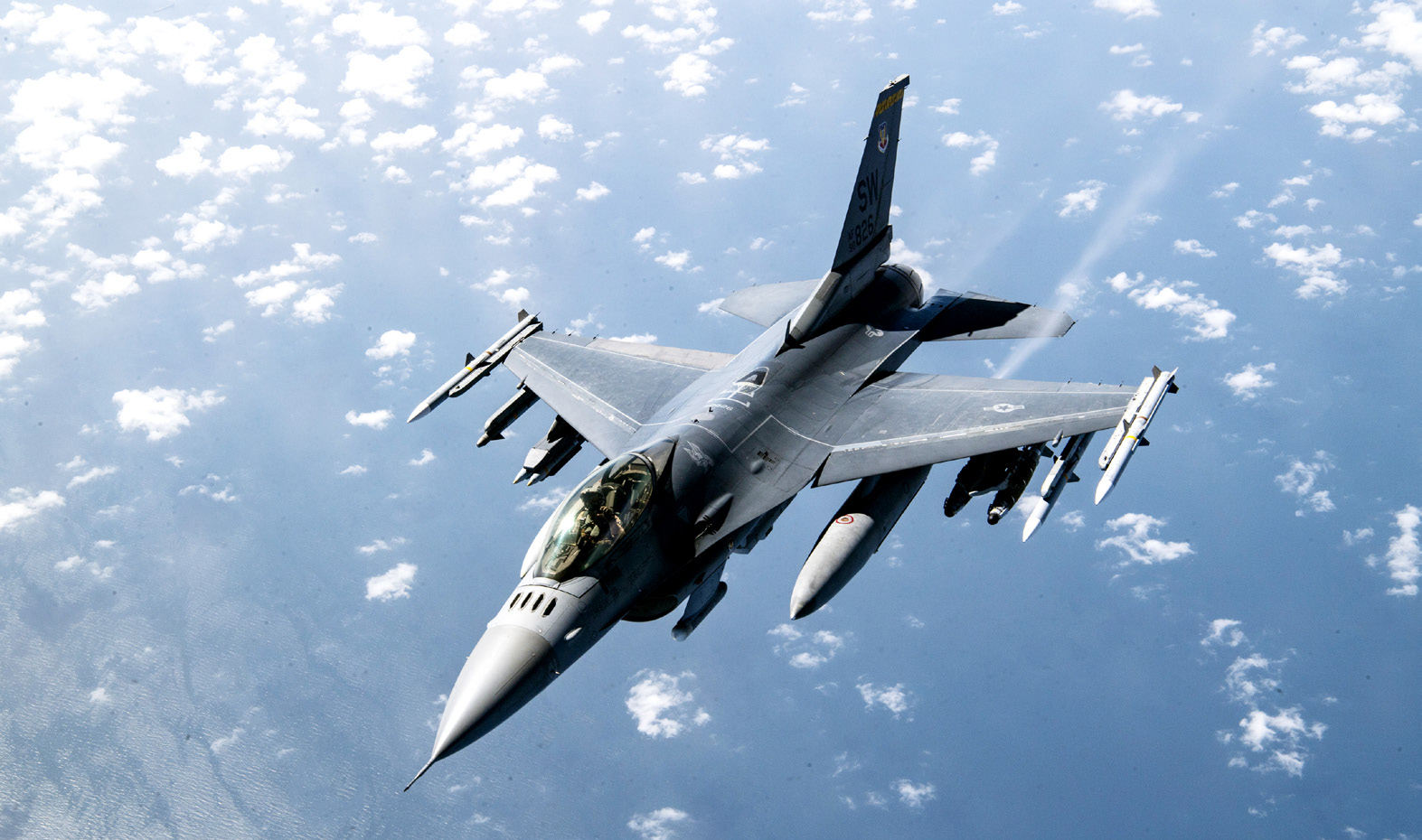 美空军F-16战斗机将全面换装AN/ALQ-257机载电子战系统