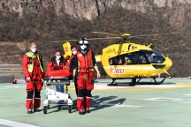 組圖：空客直升機在國際護士日向醫療專業人員致敬！