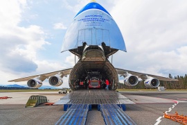 组图：安东诺夫航空公司使用AN-124-100运输发电厂设备！