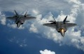 组图：美国空军F-22战斗机进行飞行训练！