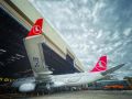组图：土耳其航空空客A330-300在机库更换C导管反推力装置