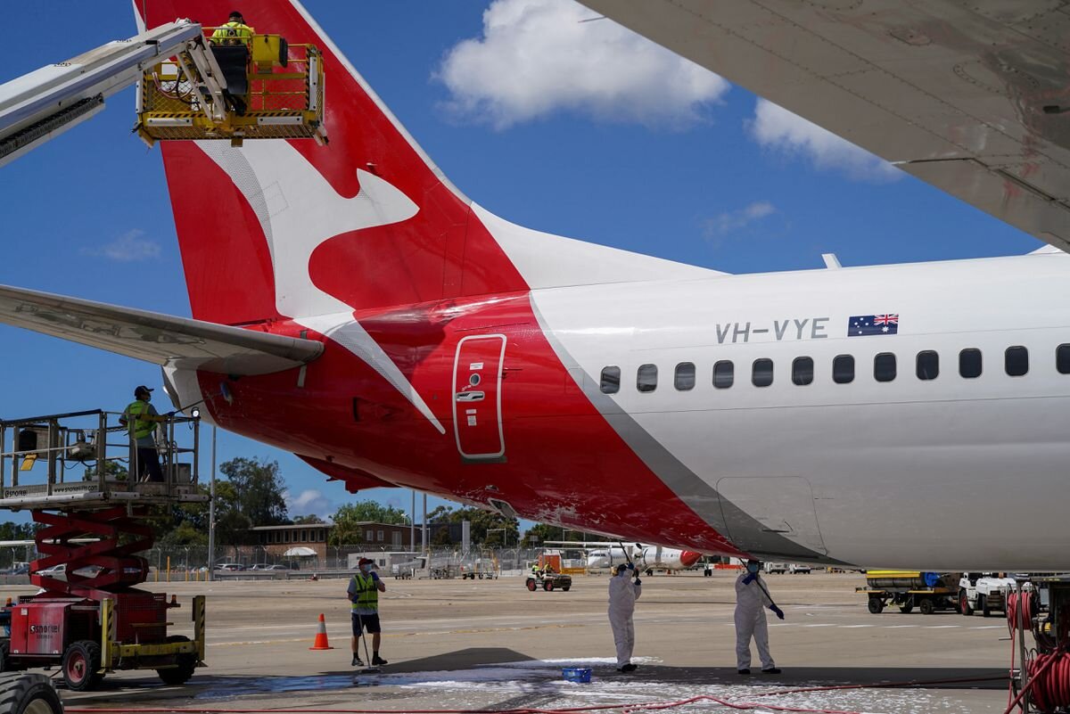 澳洲航空就运营问题向客户道歉