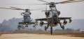组图：多架次直升机进行飞行训练