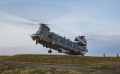 組圖：英國皇家空軍支奴干直升機進行晝夜射擊訓練