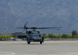 组图：美国戴维斯-蒙森空军基地接收HH-60W直升机